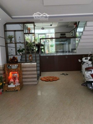 nhà full nội thất 1 trệt lửng 3 lầu 5x18m 4 phòng 5 wc kdc hoàng quốc việt tel sang
