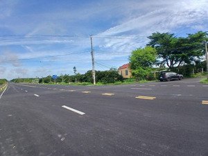 bán lô đất 3 mặt tiền đường 991, diện tích 3151m2 có 200 m đất thổ cư