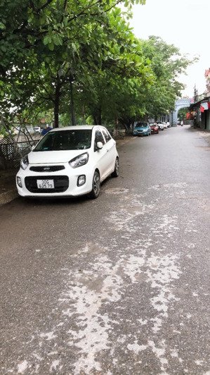 nhà đẹp kim thiều từ sơn băc ninh lô góc dt105m, m7,3m giá nhỉnh 4tỷ(thương lượng)
ngõ thông t