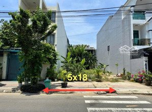 bán lô đất vị trí siêu đẹp gần trung tâm hành chính bến cát. cặp sát ql 13