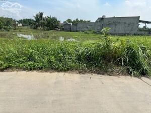 Kẹt tiền bán gấp lô đất 6x28 gần kdc Phú sinh giá 1 tỷ 250 đường bê tông