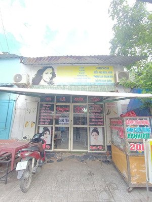 sang tiệm tóc gác ở được bình tân mặt tiền đẹp, thuê rẻ 5tr/tháng, sang toàn bộ chỉ 30tr