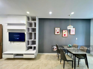 cho thuê căn hộ 71 m2 view biển triệu đô
