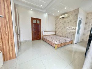 bán chdv 5 tầng căn góc hoàng hoa thám dòng tiền 720 triệu/năm giá 18.x tỷ