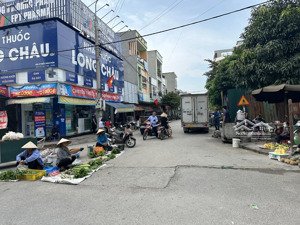 bán 80m2 view nhà văn hoá thị trấn đông anh, 2 thoáng, kinh doanh, chỉ hơn 7 tỷ.