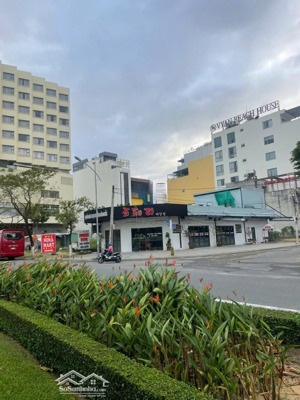 bán nhanh góc 2mt đường lê văn quý, phố hàn quốc, đường lớn.