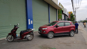 nhà xưởng mặt đường ql1a, quận 12 cho thuê dt: 2700m2 giá 200 triệu/tháng lh: 