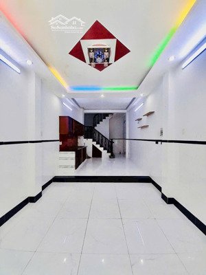 trệt 3 lầu 3pn 4wc hẻm xe hơi thông nguyễn văn khối p8 giá 12 triệu còn bớt