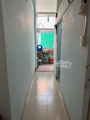 cho thuê phòng trọ q4 11m2 - free wifi - vệ sinh riêng - gác lửng