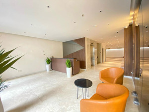 cho thuê vp nguyễn hữu cầu 70m2 ngăn sẵn phòng đầy đủ tiện nghi có sảnh lễ tân đón tiếp khách