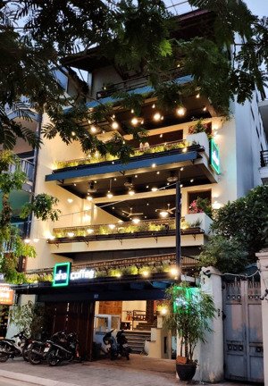 siêu phẩm mặt tiền rộng 10m tại nhật chiêu - tây hồ. phù hợp kinh doanh cafe, showroom nhà hàng