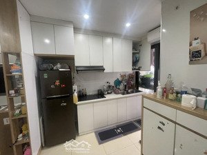 chính chủ cho thuê căn hộ full nội thất giá 8tr tại phố võng thị tây hồ 
