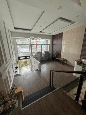 nhà cho thuê ngay sân bay tân sơn nhất trường sơn - hậu giang p4 tân bình, 4,2x22m trệt 2 lầu