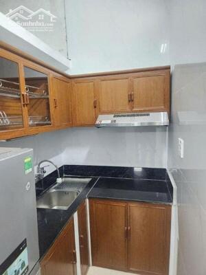Cho thuê nhà ngõ 805 Đường Láng, 3 tầng x 31m2, 3 ngủ, 10.5 Triệu ở hộ gia đình