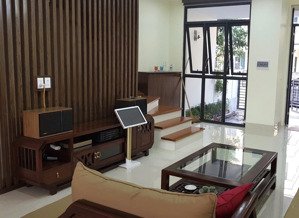 cho thuê liền kề đủ nội thất giá 20 triệu bao phí dịch vụ tại kđt vinhomes thăng long