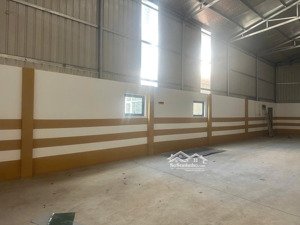 cho thuê kho xưởng 320m2 tân tiến, văn giang, hưng yên (nằm trên đường 205 )