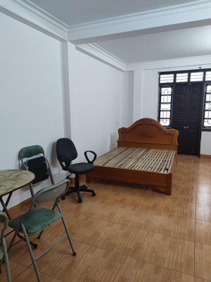 cho thuê phòng diện tích 40m2, trong căn nhà 4 tầng