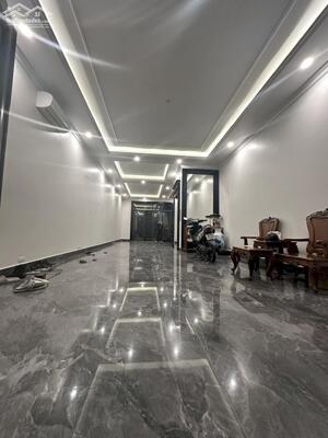  *Cho Thuê Mặt Bằng Tầng 1 Siêu Đẹp tại Hoàng Huy Mall* 