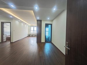 (giá thật) chính chủ bán căn 97m2. tầng trung. 3pn - 2vs. full nội thất. sẵn sổ giao dịch