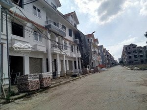 hiếm căn liền kề view công viên cực đẹp cienco 5 tân lập đan phượng