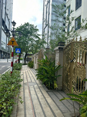 bán căn biệt thự song lập vinhome golden river (biệt thự vinhome bason) q.1