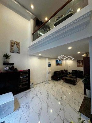 cho thuê nhà nguyên căn hai bà trưng, quận 3, full nội thất dọn vào ở ngay