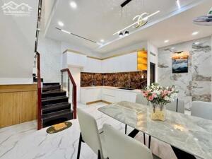 Chính chủ định cư cần bán gấp nhà hẻm 4m Lý Thường Kiệt, Tân Bình, 65m2, giá 4tỷ7, sổ hồng riêng