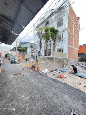 bán đất đông hoà sát hai bà trưng, gần siêu thị go 86m2 đường nhựa ô tô giá 3.55 tỷ