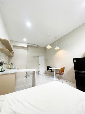 chính chủ cho thuê phòng gần vạn hạnh mall đầy đủ nội thất rộng 20m2