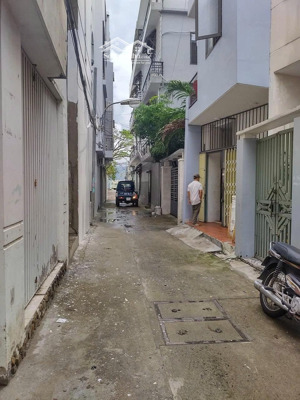 bán đất (ngang 8m) tặng nhà 2 tầng, dt 170m2 đường kiệt ô tô đường 3 tháng 2