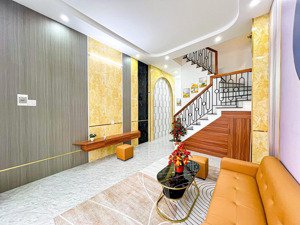 bán nhà 3 tầng mới 100% đường phạm ngũ lão