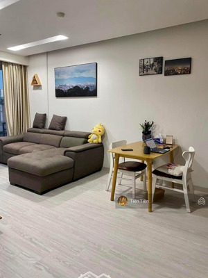 bán chung cư gần sân bay nhà có sẵn nội thất view đẹp