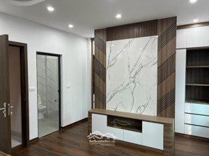 chính chủ bán gấp nhà 5 tầng đẹp, giá 5,39 tỷ tại đống ba, thượng cát, bắc từ liêm
