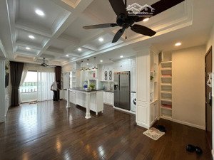 bán căn góc 112m2, view cv gia định, nt y hình toà garden gate, tầng trung vị trí đẹp