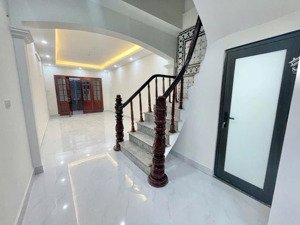 bán nhà phố nguyễn sơn nhà dân xây