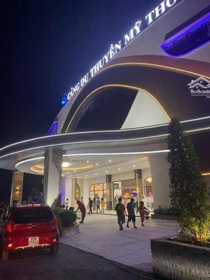 cho thuê mặt bằng siêu đẹp ngang 10 dài 16 - nhà phố hoàng sa gần bến du thuyền