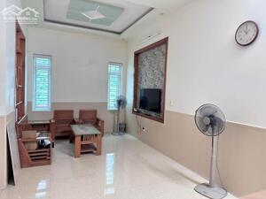 Cho thuê nguyên căn 4 ngủ phố Văn Cao