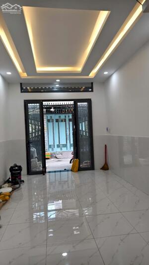 Nhà cần bán gấp Lãnh Binh Thăng, p.12, Quận 11, 4PN, 3 WC chỉ 6.8ty