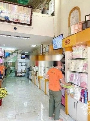 cho thuê nhà mặt tiền trang tử, p.14, q.5 giá 40tr