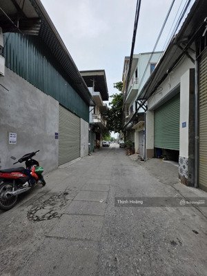 bán đất cự khối 70m mt4,5 oto vào đất trong đê.