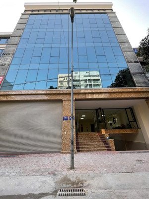 cho thuê nhà phúc diễn, btldt 145m, x 6 tầng 1 tum, 1 hầm, mt 8m, thông sàn thang máy, điều hòa