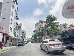 chính chủ gửi bán mảnh đất hoa hậu sài đồng dt 65mx4.7m giá nhỉnh 11 tỷ ctl