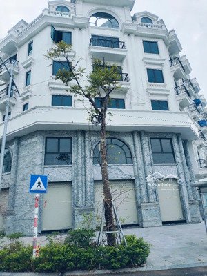 chính chủ cần bán căn liền kề kiến hưng luxury hà đông giá hợp lý vừa để ở và kinh doanh 