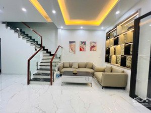 hàng hiếm phố khâm thiên nhà 4 tầng đẹp, 42m2, ô tô tránh ở sướng, an sinh đỉnh, giá chỉ 9.2 tỷ