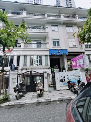 cho thuê nhà 201 hdi nguyễn tuân - thanh xuân 95m2, 4 tầng 1 hầm. mặt tiền 8m. giá 47tr/th