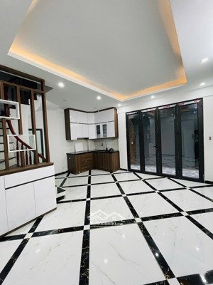 6 tỷ xã đàn xây mới 5 tầng quá hiếm - full nội thất - độc nhất vô nhị - giá đầu tư ngõ rộng gần phố