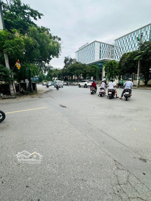 mặt phố xa la, phúc la hà đông, dt 42m2 xây 5 tầng thang máy, kinh doanh, 2 mặt tiền