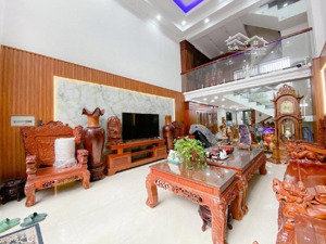 nhà 3 tầng kiên cố hẻm 55 lò lu xe tải- kd tốt chỉ 5.1 tỷ
