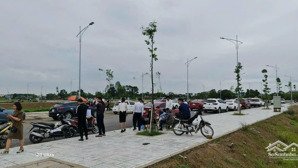 chính chủ bán rẻ lô đất ngay trung tâm thành phố thanh hoá. cụm công nghiệp đông tiến. sổ hồng