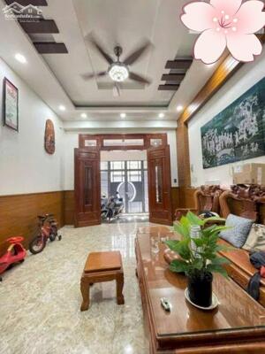 Bán nhà Quốc Tử Giám 72m2 nhà đẹp mặt tiền rộng thang máy 21.5 tỷ